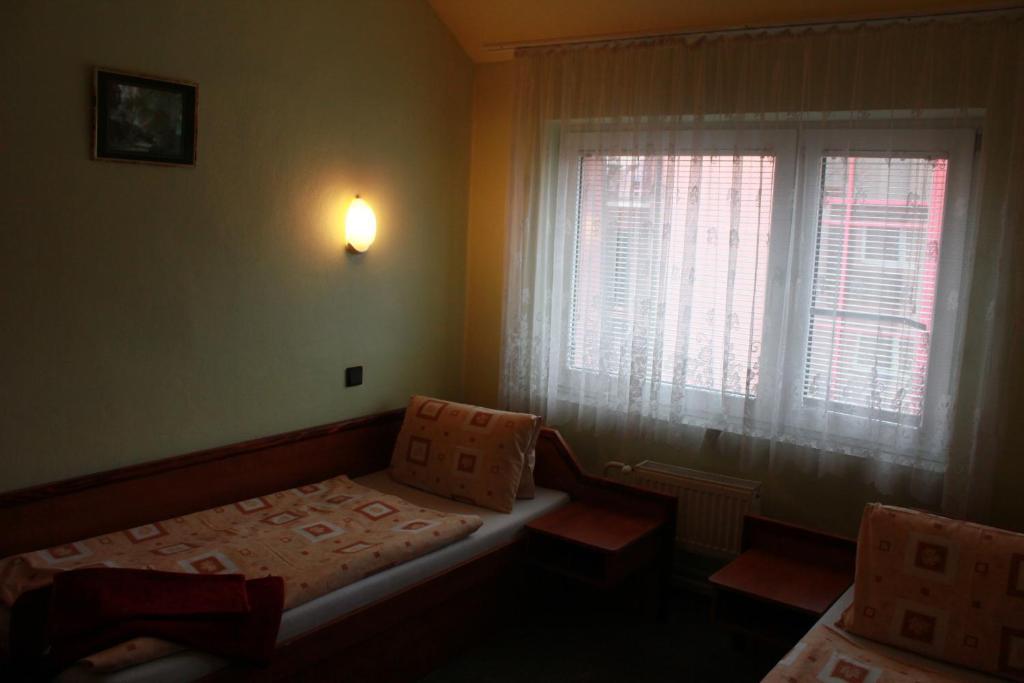 Garni Hotel Anne-Mary Piest'any Exterior foto